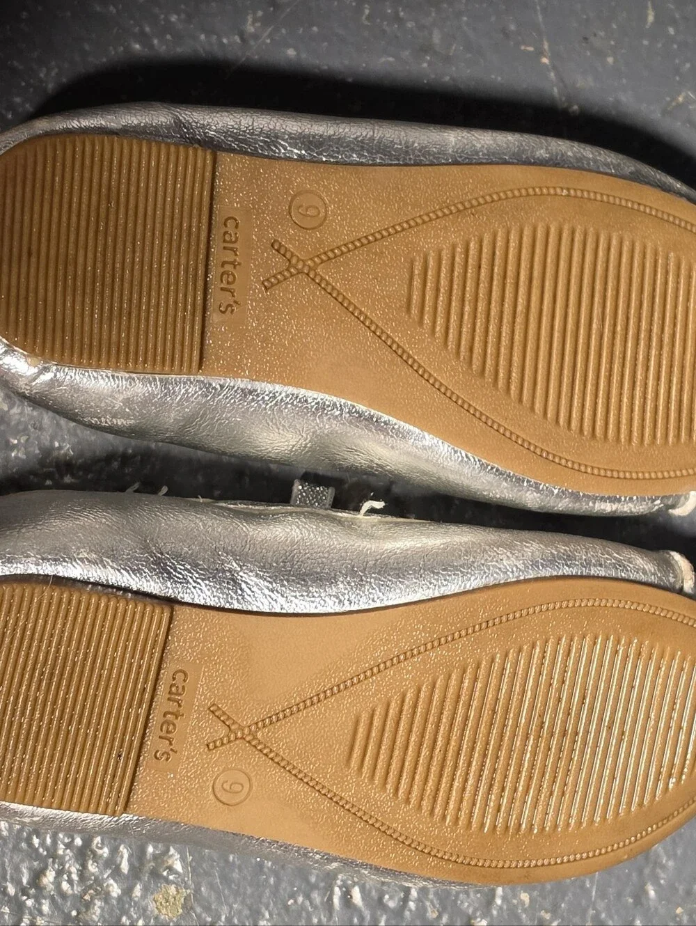 Carter's toddler silver metallic ballet flat shoes Girls 9 - 2024